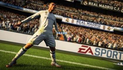 纳达尔鏖战五盘险胜德约科维奇 第15次挺进法网四强