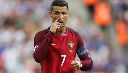 归化球员助力中国足球崛起，未来可期