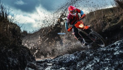 攀岩新星闪耀国际赛场，中国选手斩获世界杯分站赛冠军