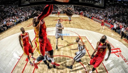 桑乔社媒祝贺安东尼破门，后者俏皮回应，猜猜我用哪只脚？