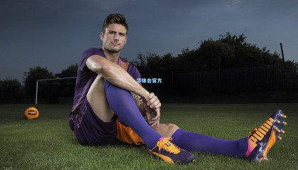 捍卫西甲荣耀！巴萨成英西对决独苗，客场力克曼城挽回颜面