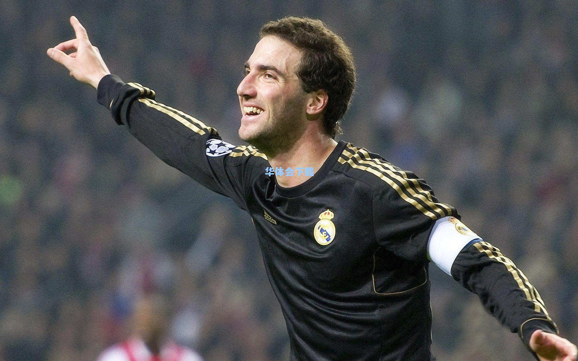 雪橇世界杯激战正酣，德国选手包揽双人项目冠亚军